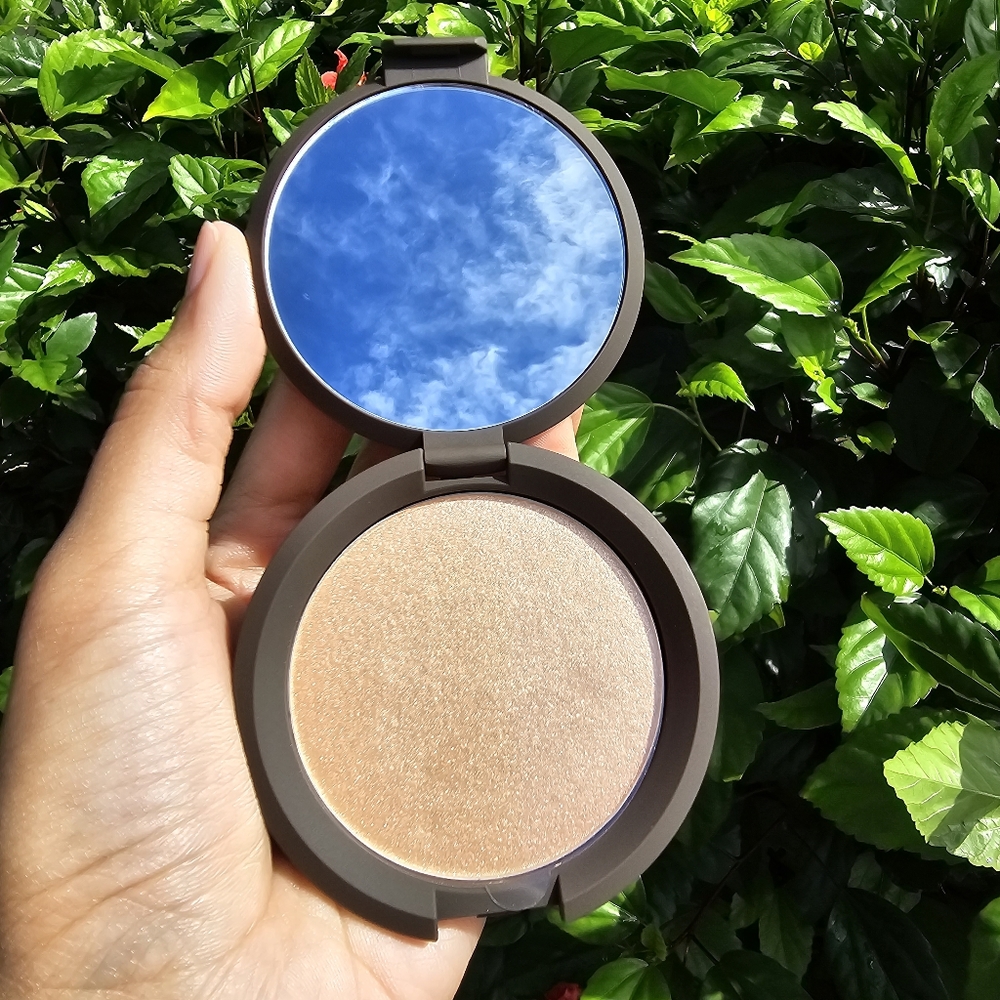 Becca X Smashbox Champage Pop Highlighter